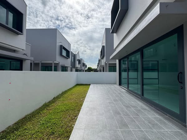 sol-estate-duplex-2-storey-bespoke-semi-detached-big-1